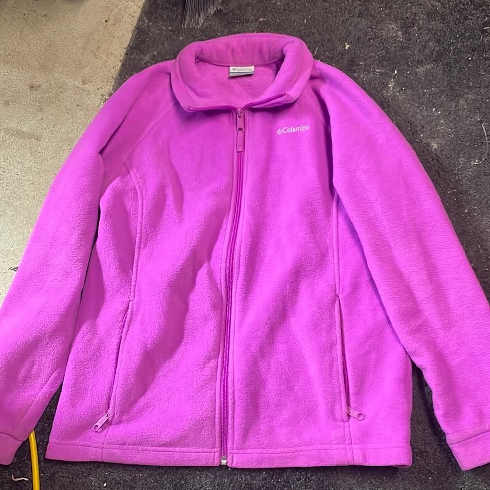 Columbia magenta jacket Size: XL youth